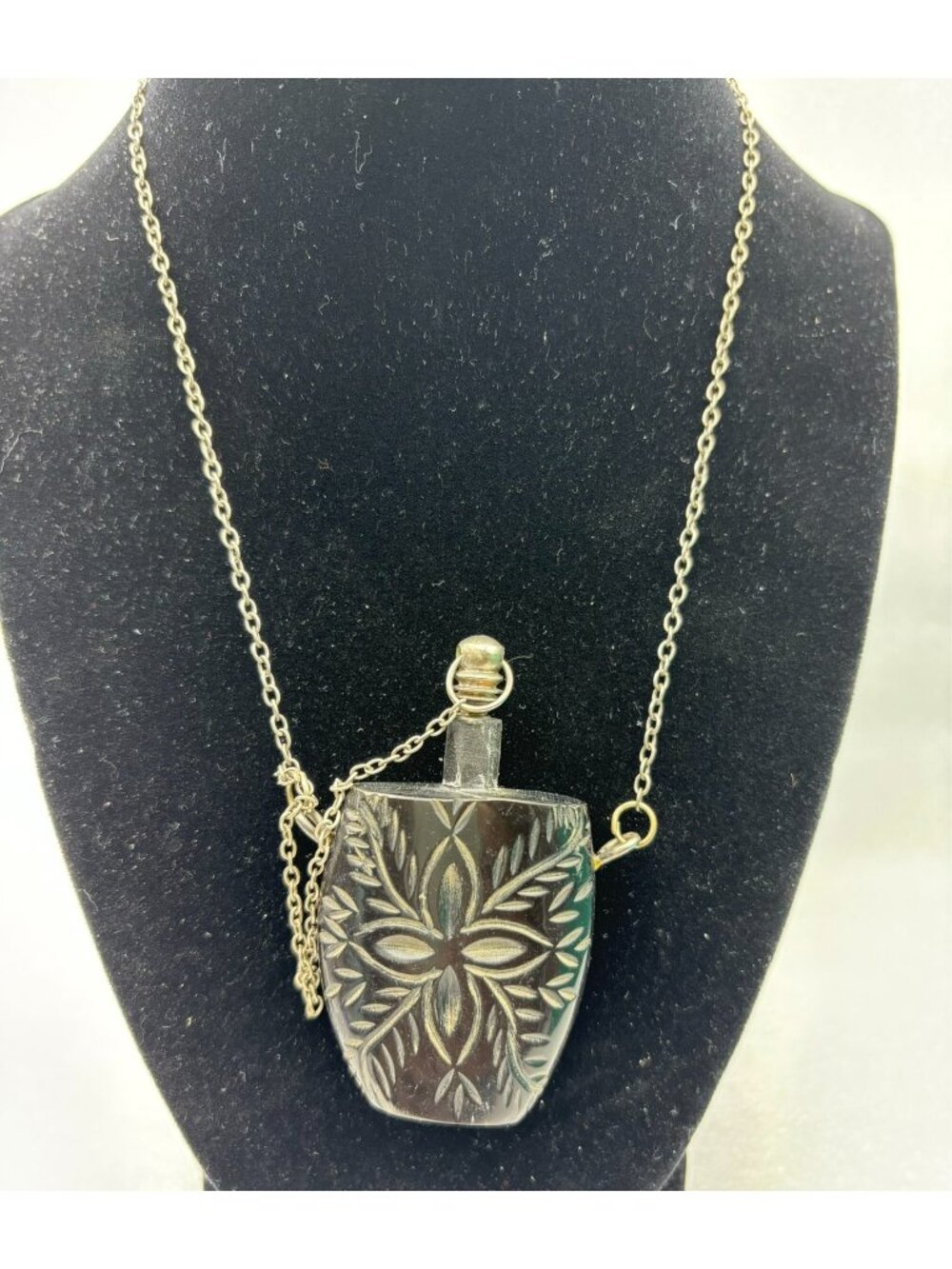 1970s Hand Carved Snuff or Perfume Bottle Pendant Necklace